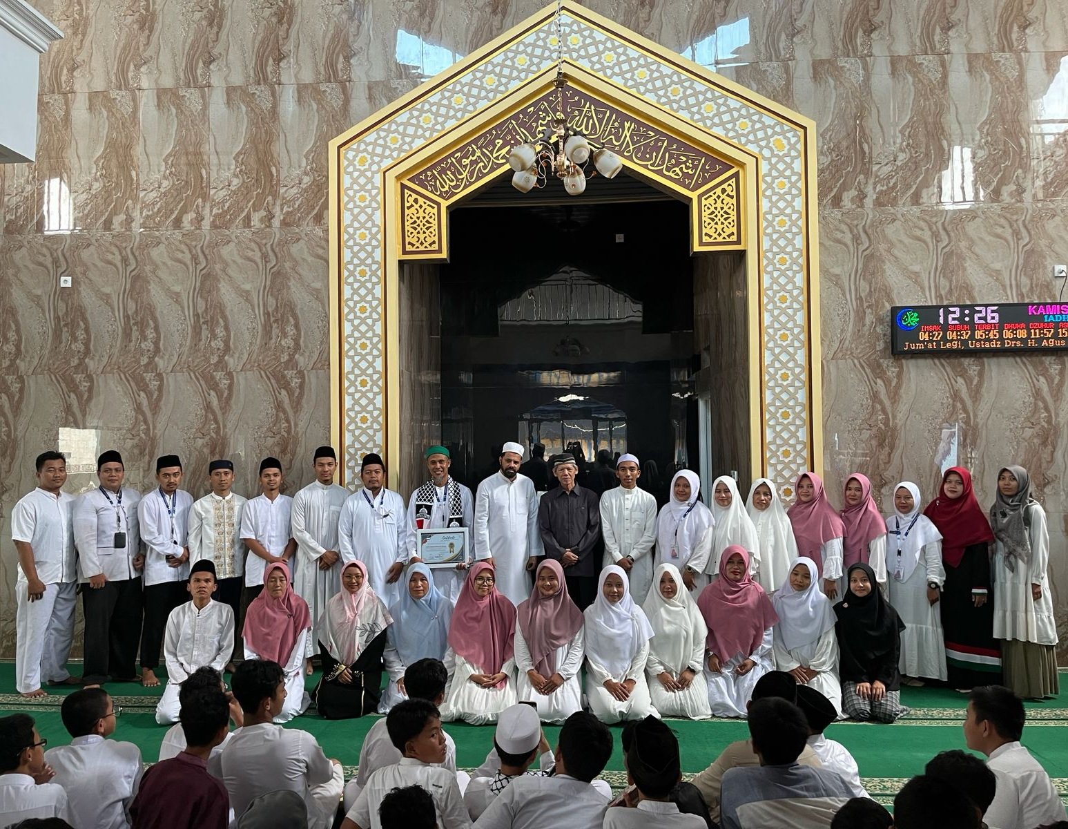 Safari Dakwah Ramadhan Bersama Syekh Palestina di MTs Muhammadiyah Batang Berlangsung Khidmat dan Penuh Haru