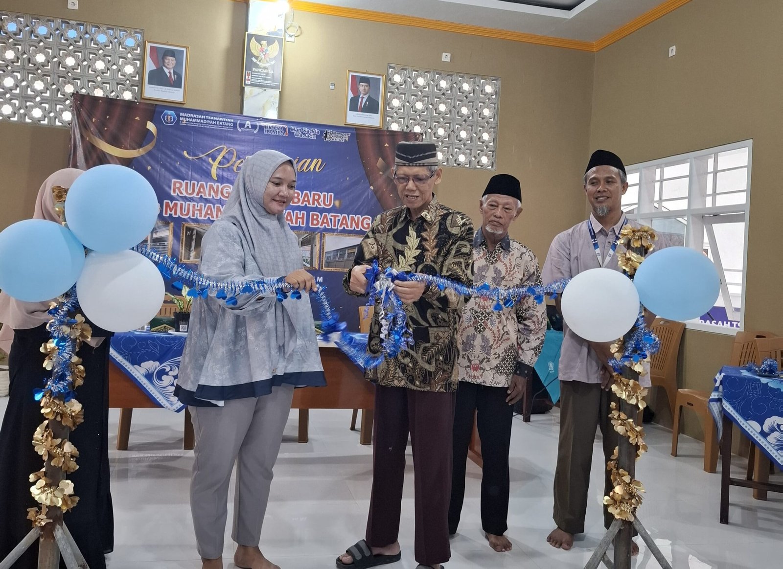 Kado Milad Muhammadiyah ke-117: MTs Muhammadiyah Batang Resmikan 3 Ruang Kelas Baru dan Cetak Prestasi Gemilang
