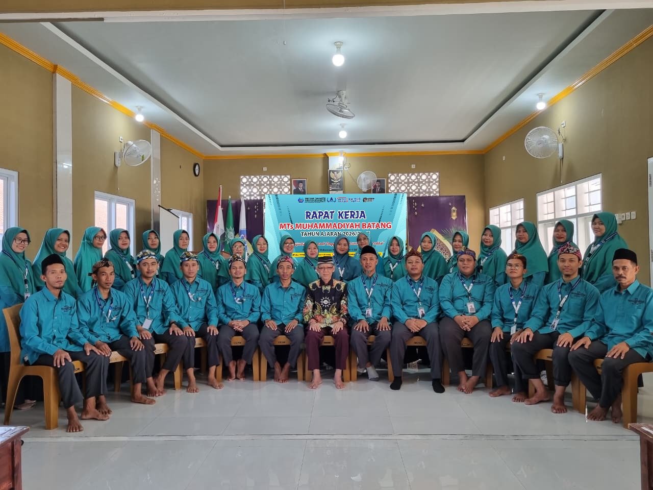Sambut Tahun Ajaran Baru, MTs Muhammadiyah Batang Gelar Rapat Kerja dan Susun Strategi Madrasah Unggul